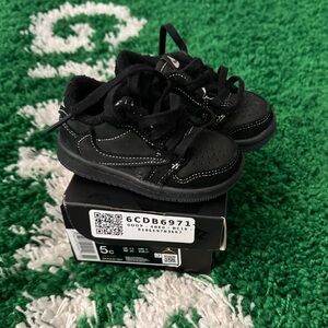JORDAN 1 LOW TRAVIS SCOTT BLACK PHANTOM SIZE 5C